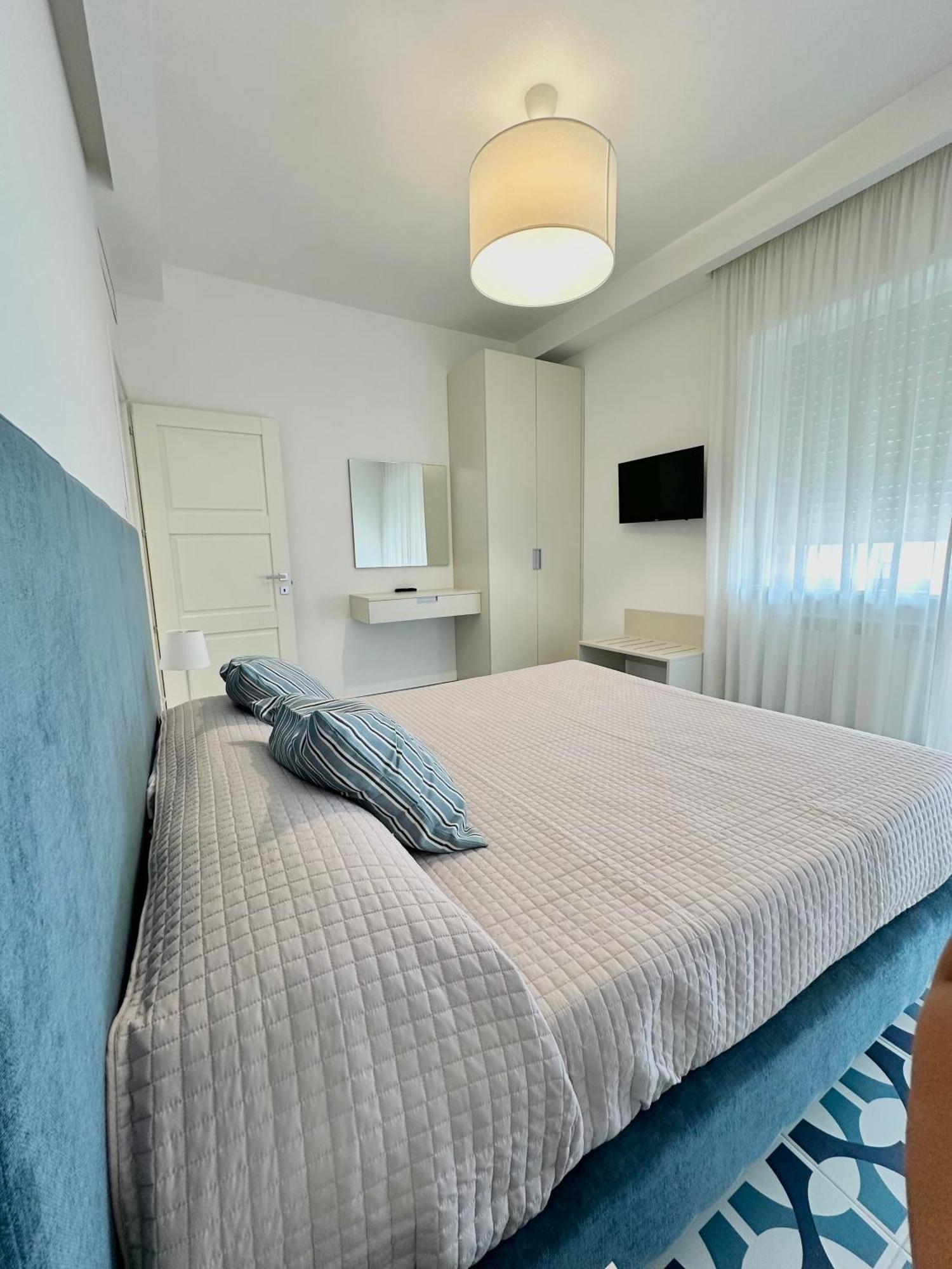 Blumare Amalfi Coast Apartment Maiori Bagian luar foto